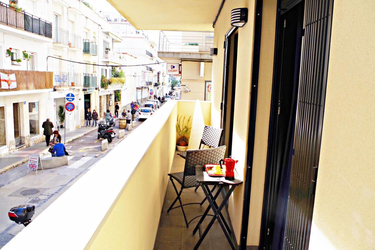 Inass Apartment Sitges Bagian luar foto