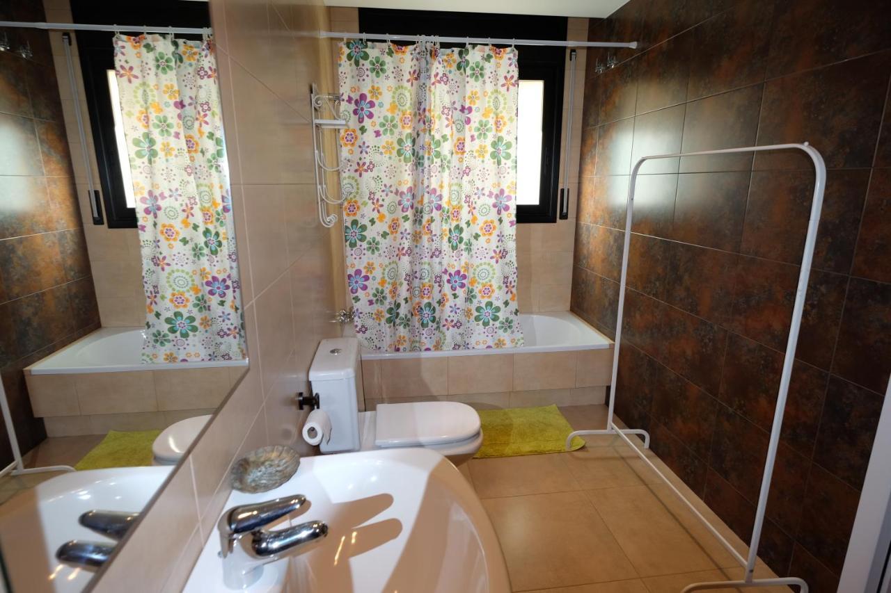Inass Apartment Sitges Bagian luar foto