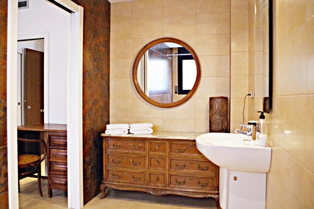 Inass Apartment Sitges Bagian luar foto